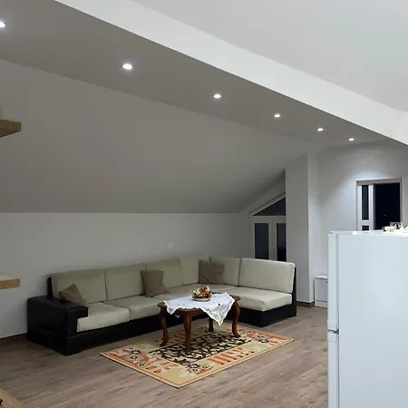 Lici Villa Linze